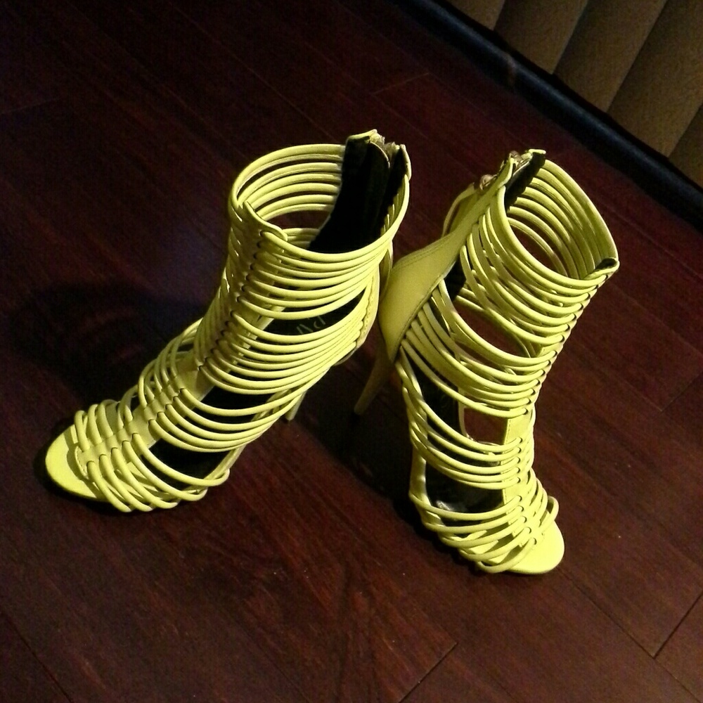 Shoes - Picture 2 of 3